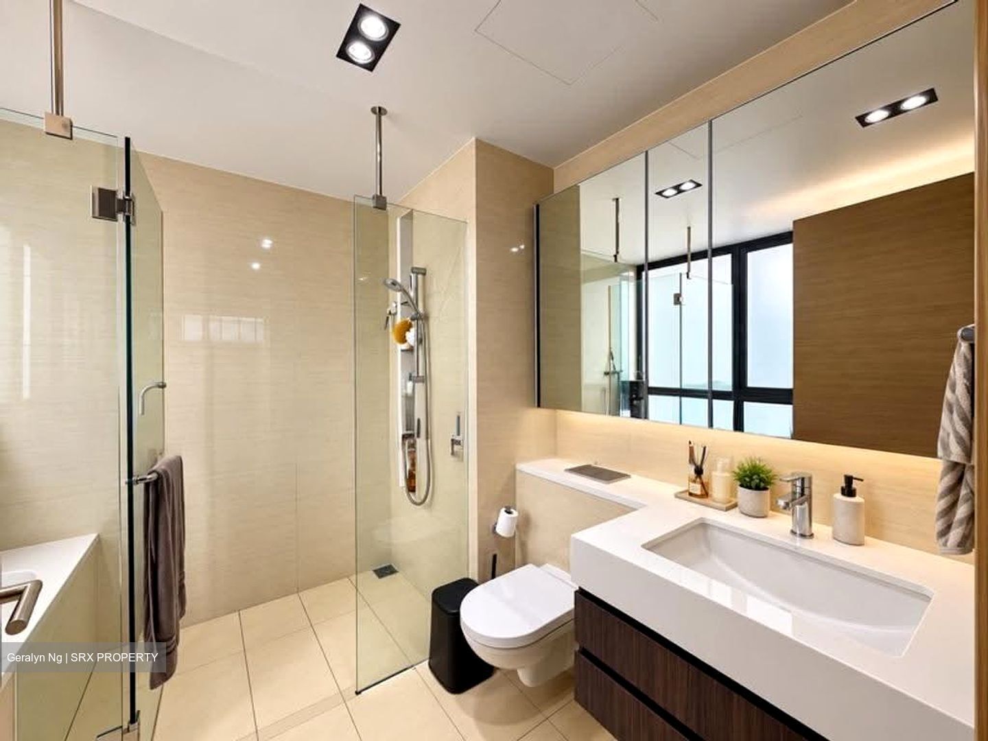 The Palette (D18), Condominium #626455221